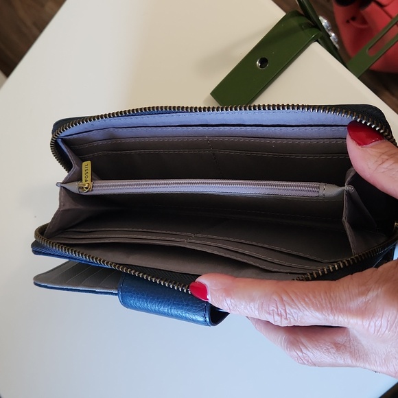 Fossil Wristlet/Wallet - Picture 3 of 3